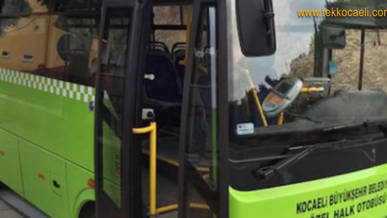 Halk Otobüsü Servis Aracıyla Çarpıştı; Yaralılar Var