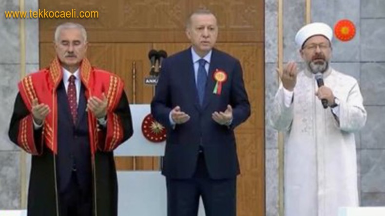 Yargıtay Başkanı Cübbesiyle Dua Etti; Adli Yıl Açıldı