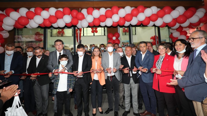 İzmit’te Çınar Halk Market Açıldı