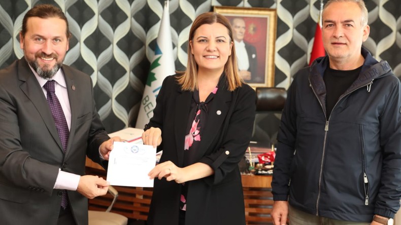 Başkan Hürriyet’i Kongrelerine Davet Ettiler