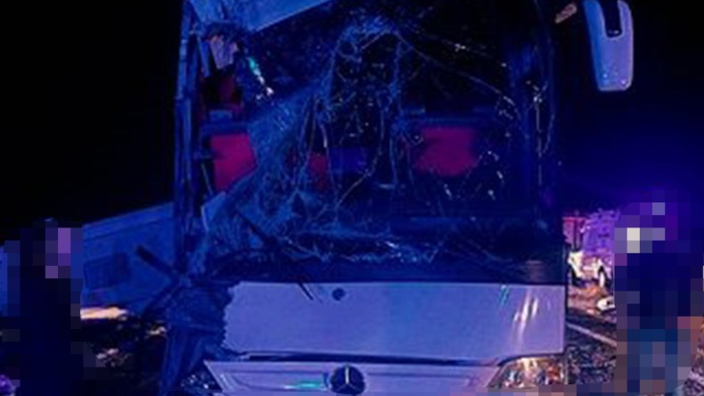 Korkunç Kaza; 25 Genç Yaralandı