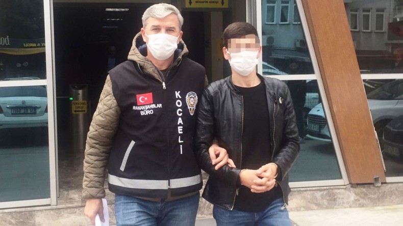 4 Yıl Cezayla Aranan Şahıs Kartepe’de Yakalandı