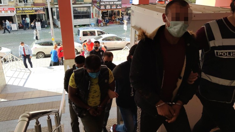 Kuruçeşme Tramvay Yolu Üzerinde İnşaat Demiri Çalındı