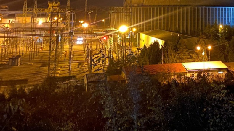 Büyük Patlama,; Millet Sokağa Döküldü