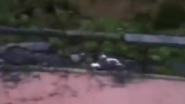 Suadiye’de Otobüs Durağı Ateşe verildi