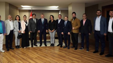 İKM Başkanı Öztürk’ten Başkan Büyükakın’a Övgü Dolu Sözler