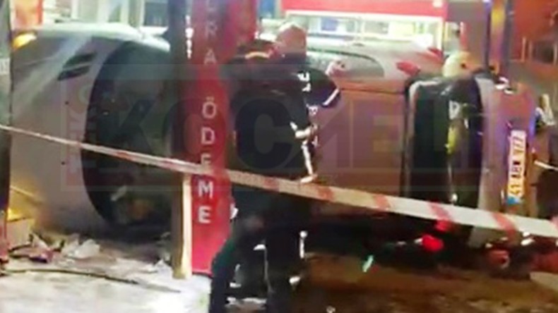 Gölcük’te Feci Kaza; Yaralılar Var