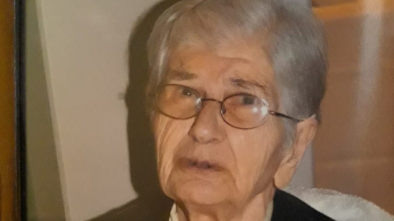 4 Çocuk Annesi Mübeccel Ayvaz Vefat Etti