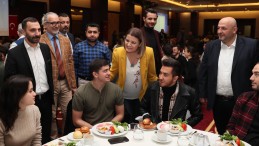 Başkan Hürriyet KOÜ Öğrencileriyle Buluştu