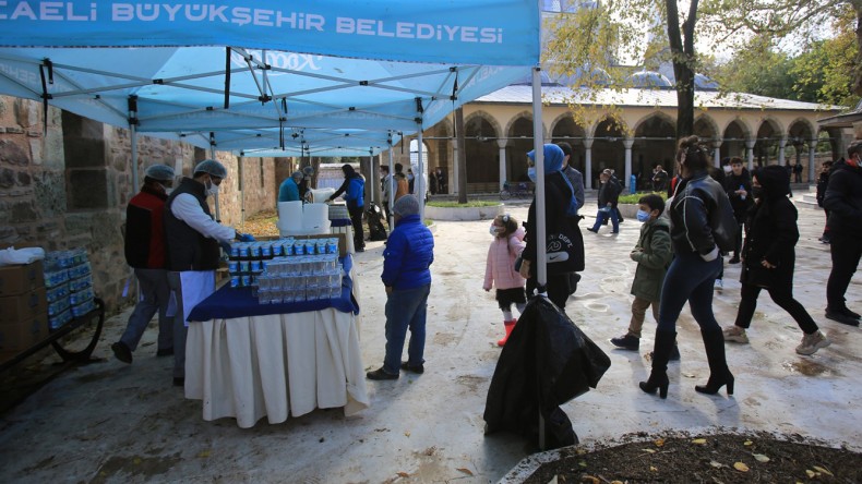 Atatürk İçin Mevlid-i Şerif ve Yemek İkramı