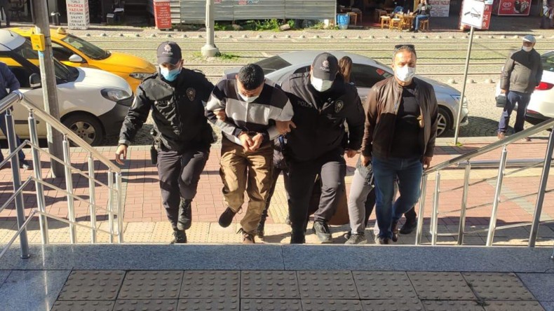 İzmit’te İş Yerinde Hırsızlık; İki Kişi Tutuklandı