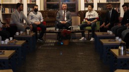 Başkan Tahir Büyükakın Üniversiteli Gençlerle Buluştu