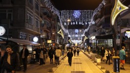 Yenilenen Rauf Orbak Sokak Cıvıl Cıvıl Oldu