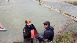 Kandıra’da Traktör Dereye Uçtu