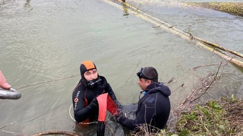 Kandıra’da Traktör Dereye Uçtu