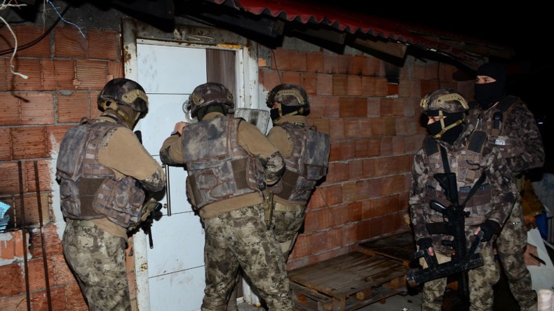 Özel Harekattan Şafak Operasyonu; 20 Gözaltı