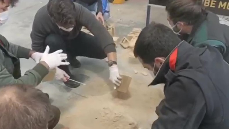 TIR’da 27 Kilo Eroin Ele Geçirildi