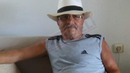 Evin Merdiveninde Ölü Bulundu