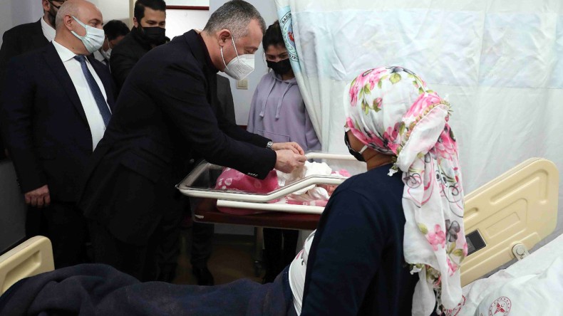 Başkan Büyükakın, 2022’ye Vatandaşlarla Girdi