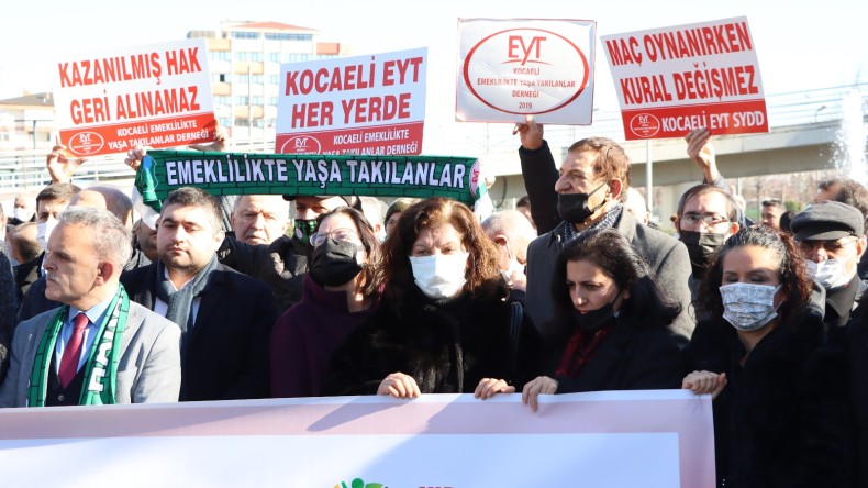 EYT’liler Haykırdı; ‘Yanımızda Olanın Yanındayız’