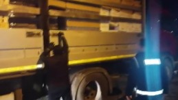 Durdurulan TIR’dan 1 Ton Kaçak Nargile Tütünü Çıktı