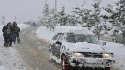 Saat Verdi; Yoğun Kar Yağışı Var; Dikkat!