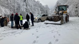 Mahsur Kalan Üç Genci Büyükşehir Ekipleri Kurtardı
