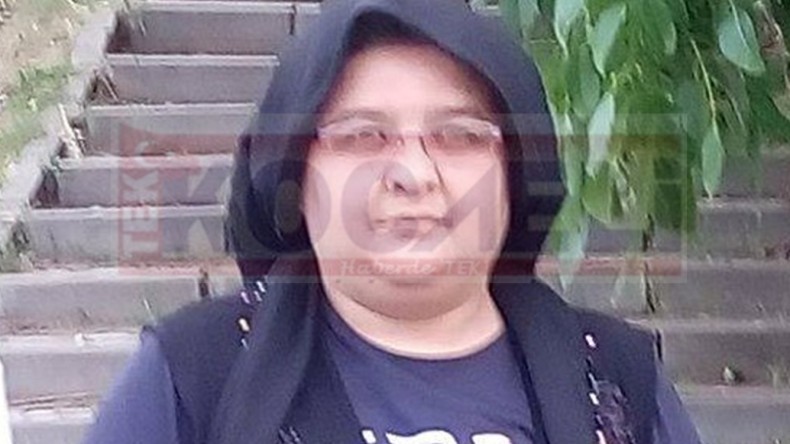 Genç Anne Koronaya Yenik Düştü