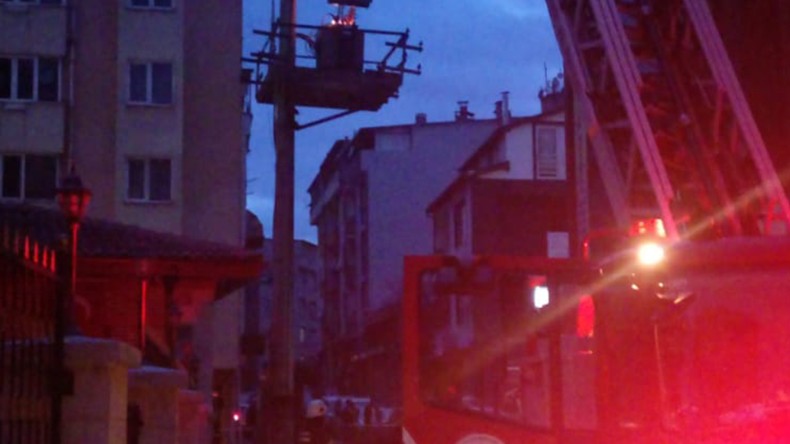 İzmit Cedit’te Yükselen Alevler Korkuttu