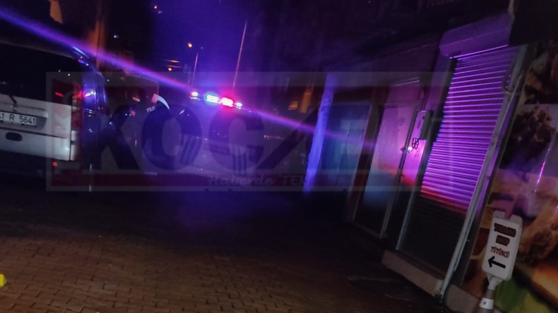 İzmit’te ŞOK! İki Araç Kurşunlandı