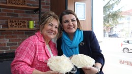 Başkan Hürriyet, İzmit’in Yerel Lezzetlerini Türkiye’ye Tanıttı