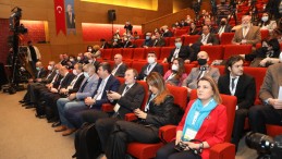 Hürriyet, Küresel Zirvede Örnek Projeleri Anlattı