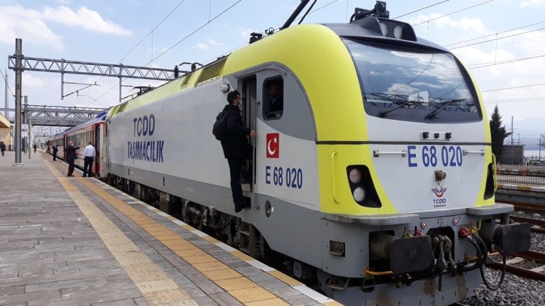 Ada Tren Seferlerinde Saatler Değişti