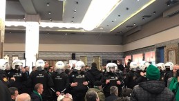 Pazarcıların Kongresinde Ortalık Karıştı