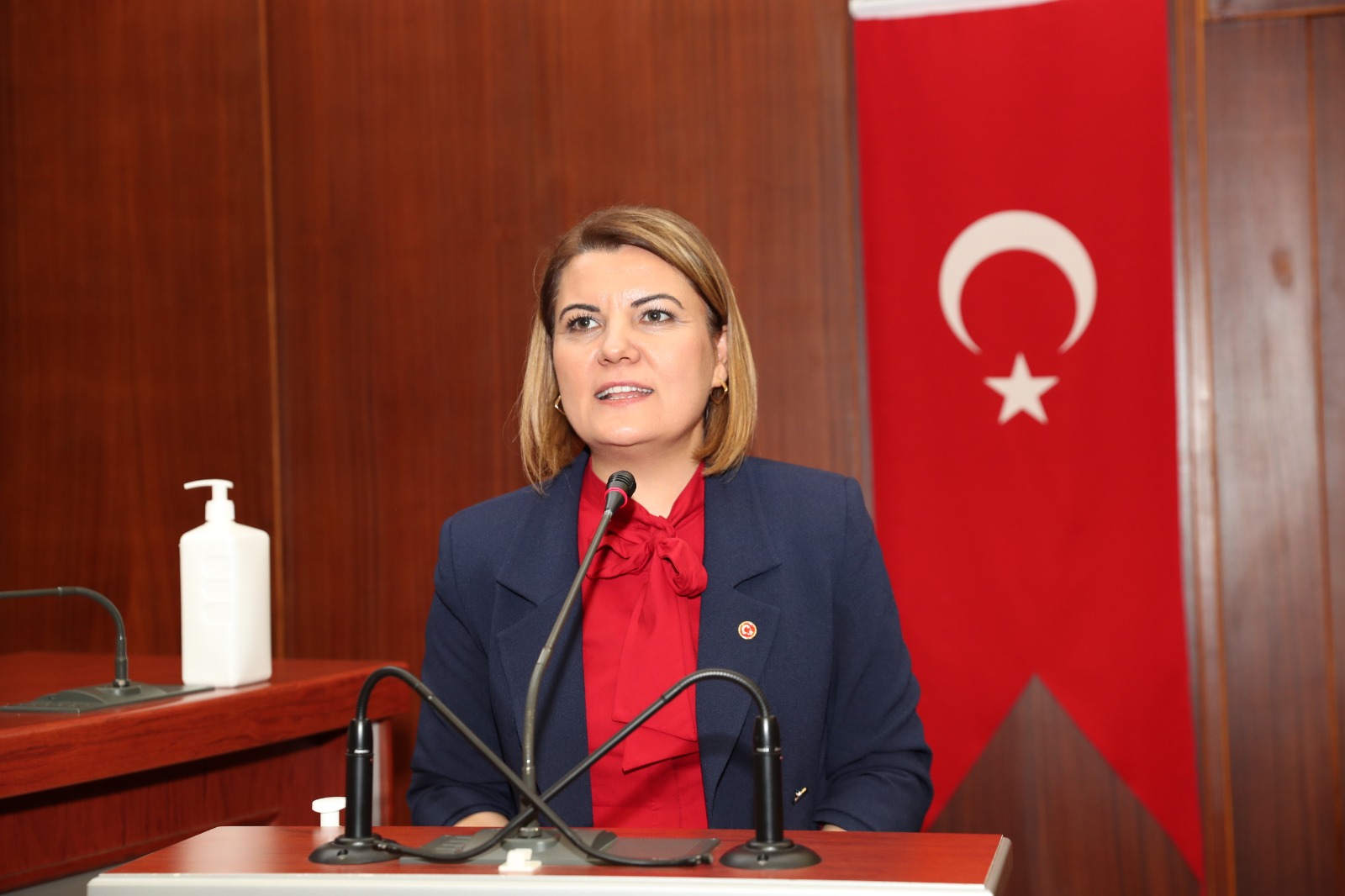AKP’li Meclis Üyelerine Seslendi; ‘Siz Önce Bunun Hesabını Verin’