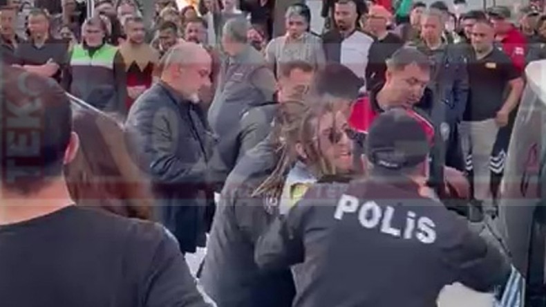 İzmit’te Arbede; Ortalık Bir Anda Karıştı