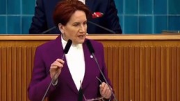 Akşener’e ŞOK! Kürsüde Ne Yapacağını Şaşırdı