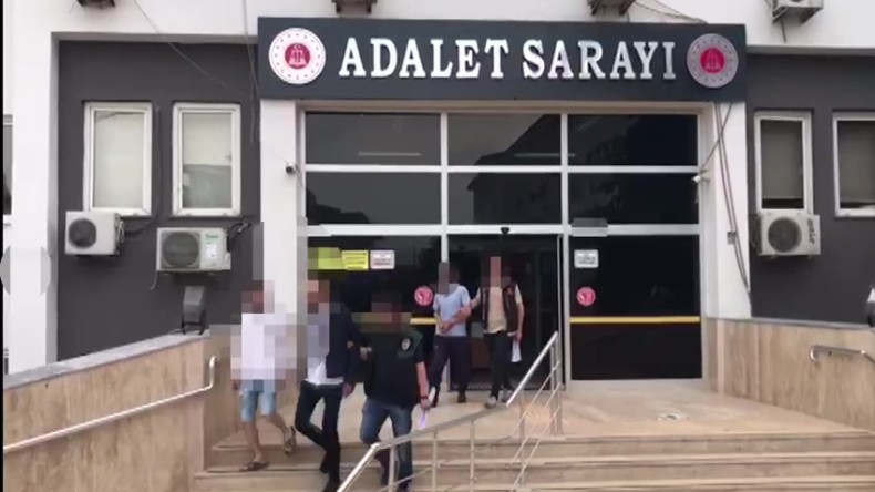 İzmit ve Körfez’de uyuşturucu operasyonu