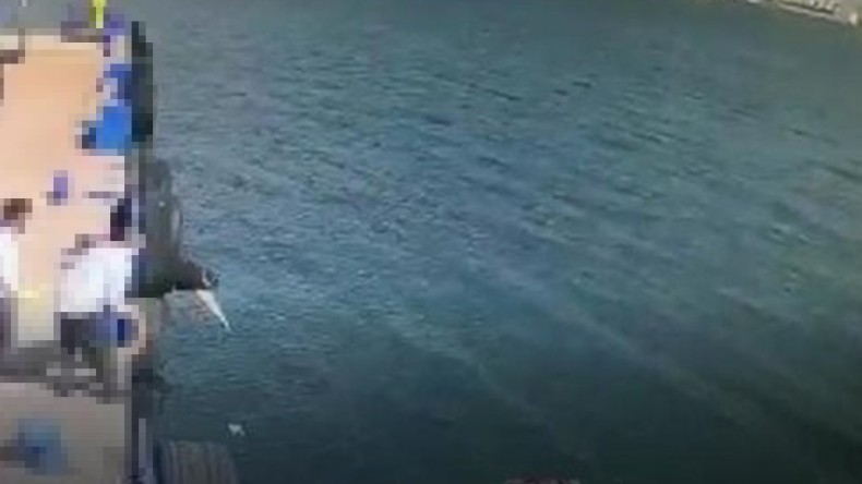 Marina’da denize düşen gencin cansız bedeni bulundu