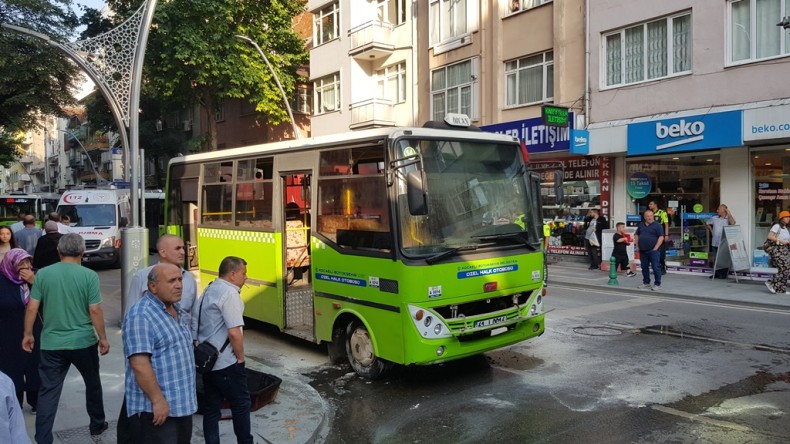 Özel Halk Otobüsü alev aldı