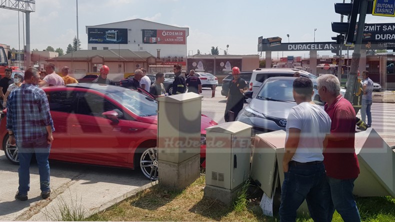 İzmit’te feci kaza; yaralılar var