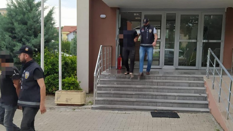 Savcıyım yalanıyla 2 KG. altın almışlar