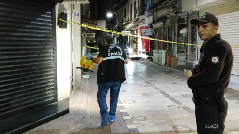 Tartıştığı genci silahla vurarak öldürdü