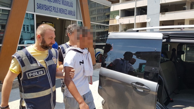 Okulun kantininden paraları çaldı