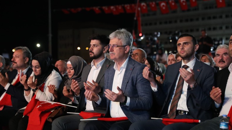 CHP’ye yüklendi; ‘HDP’ye gittiler, 15 Temmuz’a gelmediler’