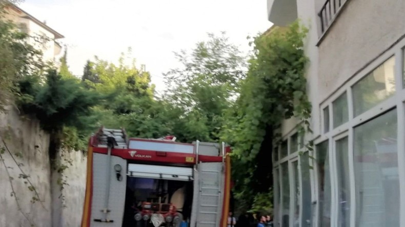 Karamürsel’de yangın; 6 kişi mahsur kaldı