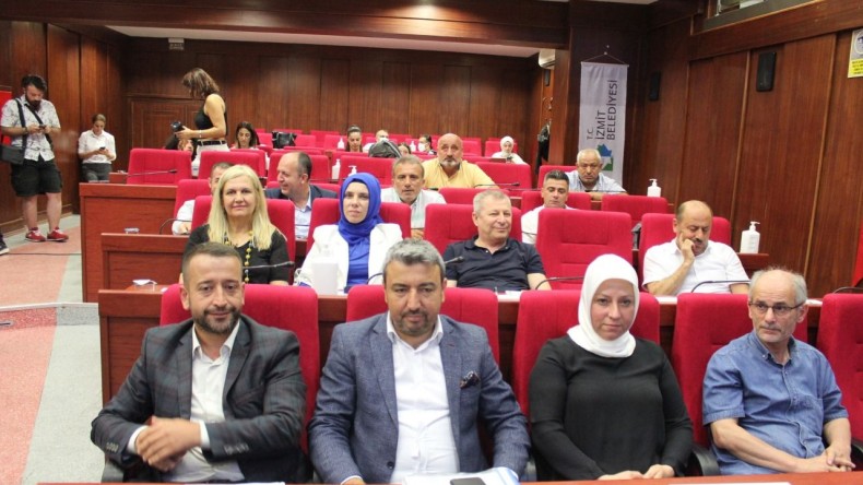 İzmit’te Jet Meclis; Yine reddedildi