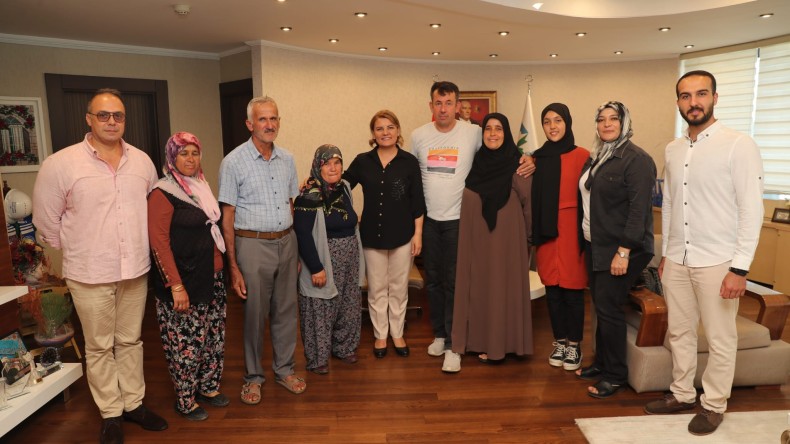 Başkan Hürriyet, Antalyalı aronya üreticilerini ağırladı