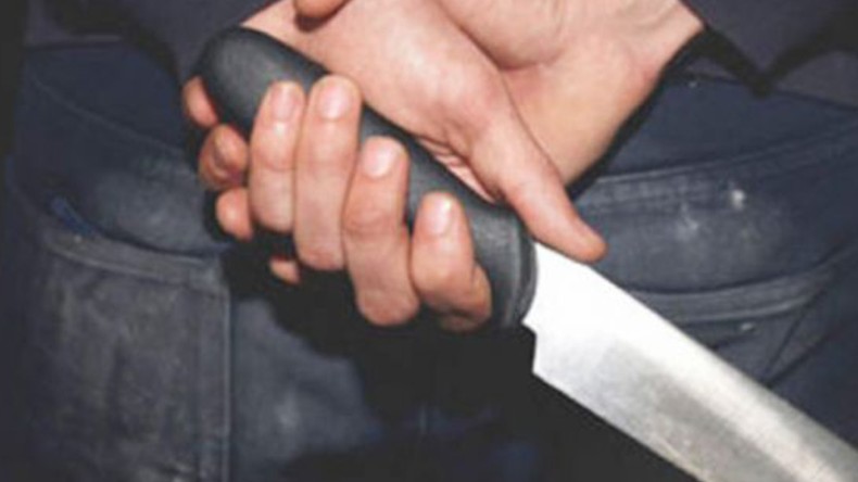 Yabancı uyruklu şahıs dehşet saçtı; Ekmek bıçağıyla kesti