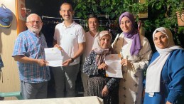 AK Parti İzmit’ten bir ilk, aynı anda ev ziyaretleri